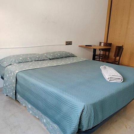 Appartement Holiday Centre Deluxe à Alicante Extérieur photo